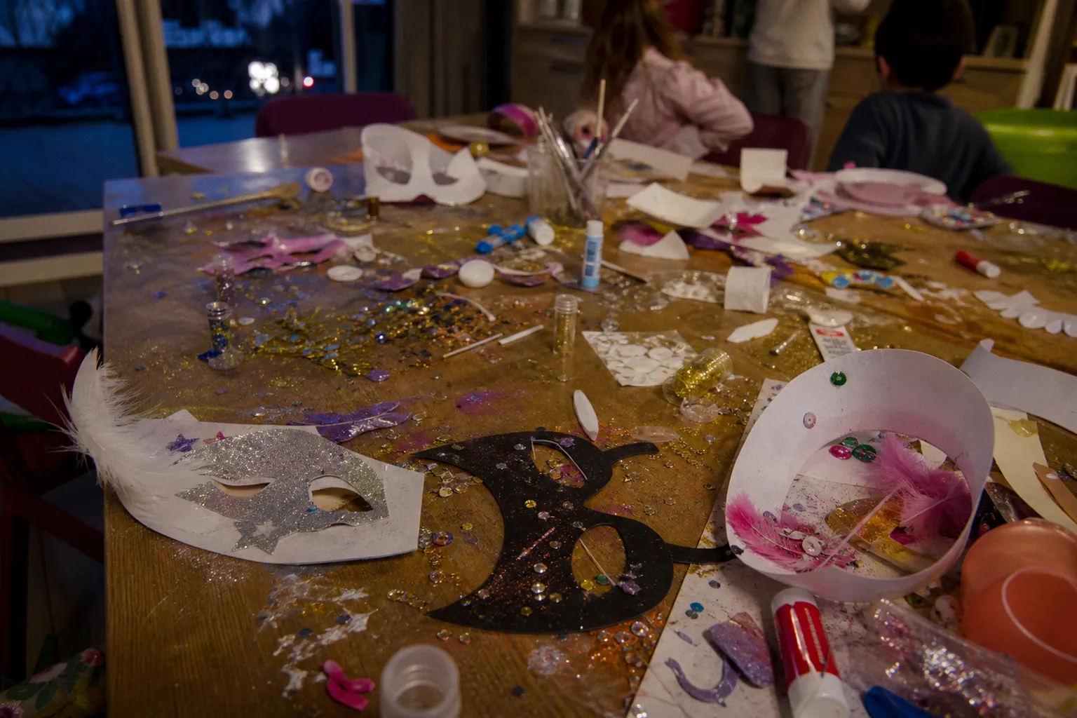 Atelier créatif d'anniversaire : les erreurs qui gâchent la fête