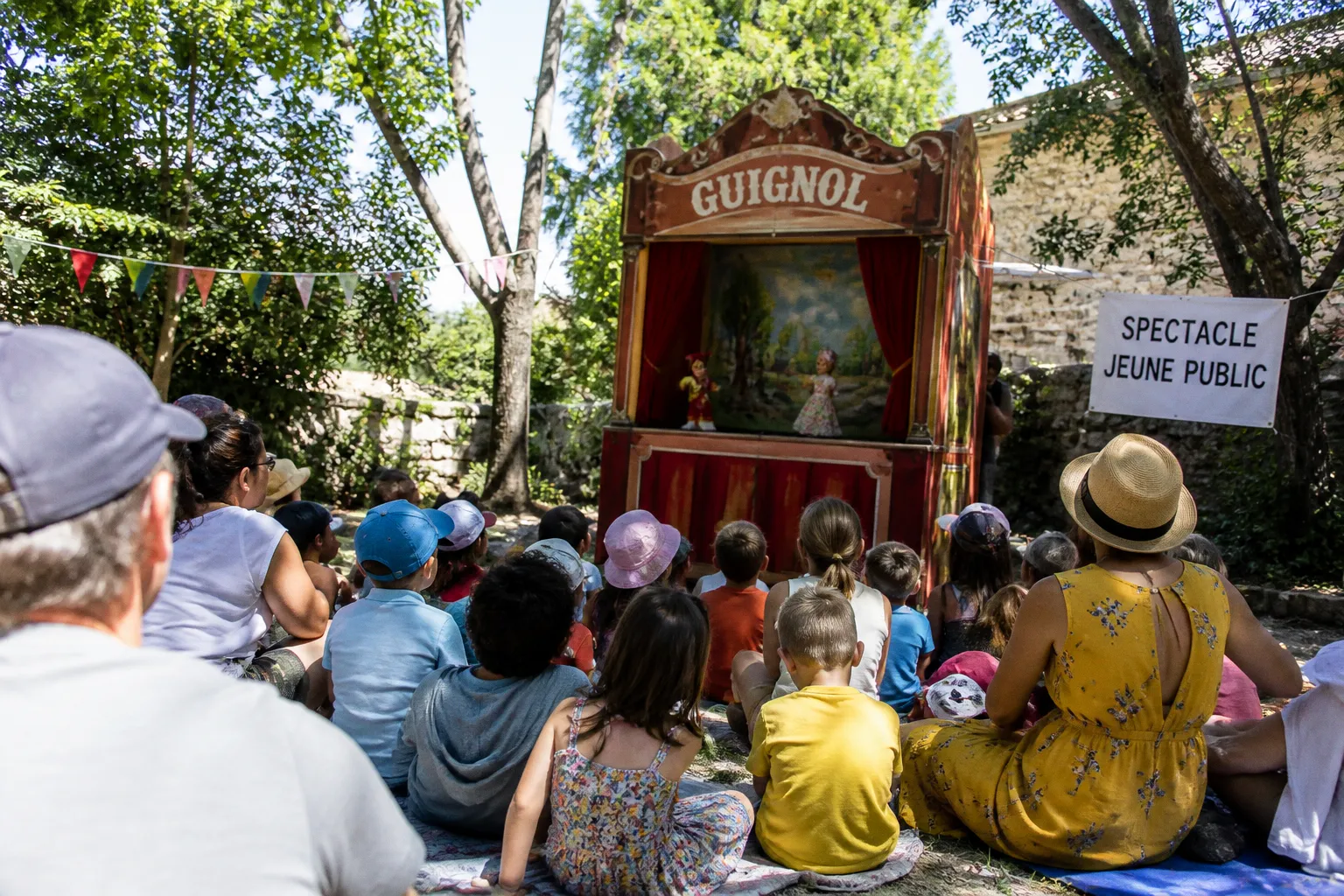 Festival Aniane 2026 : organiser des animations jeunesse inspirées du OFF