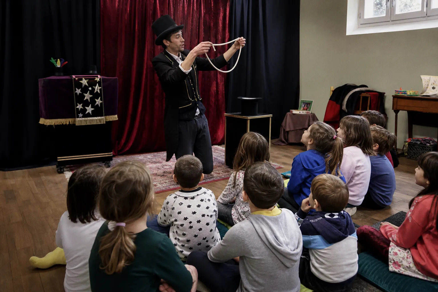 L'enfant magicien : choisir un spectacle de magie théâtralisé pour enfants