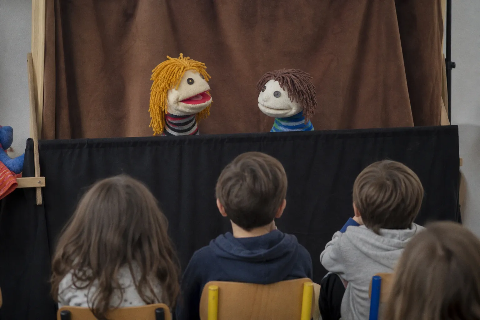 Pourquoi choisir le spectacle de marionnettes pour vos événements jeunesse
