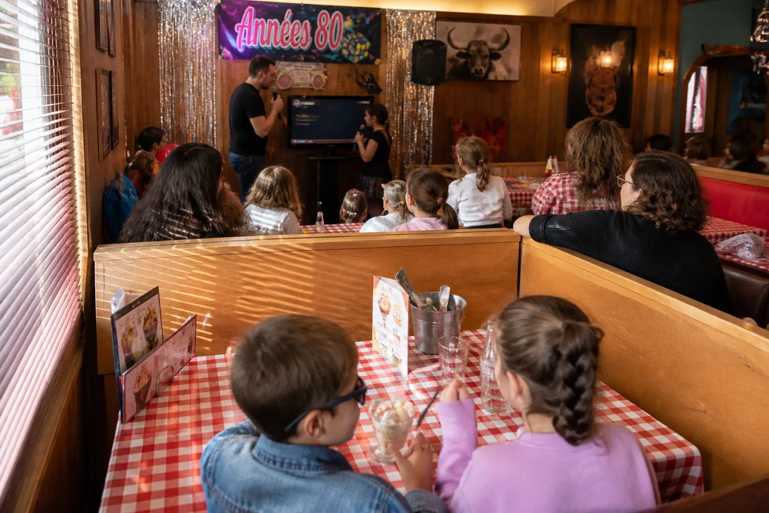 Soirée rétro au Buffalo Grill : organiser un événement festif pour toute la famille